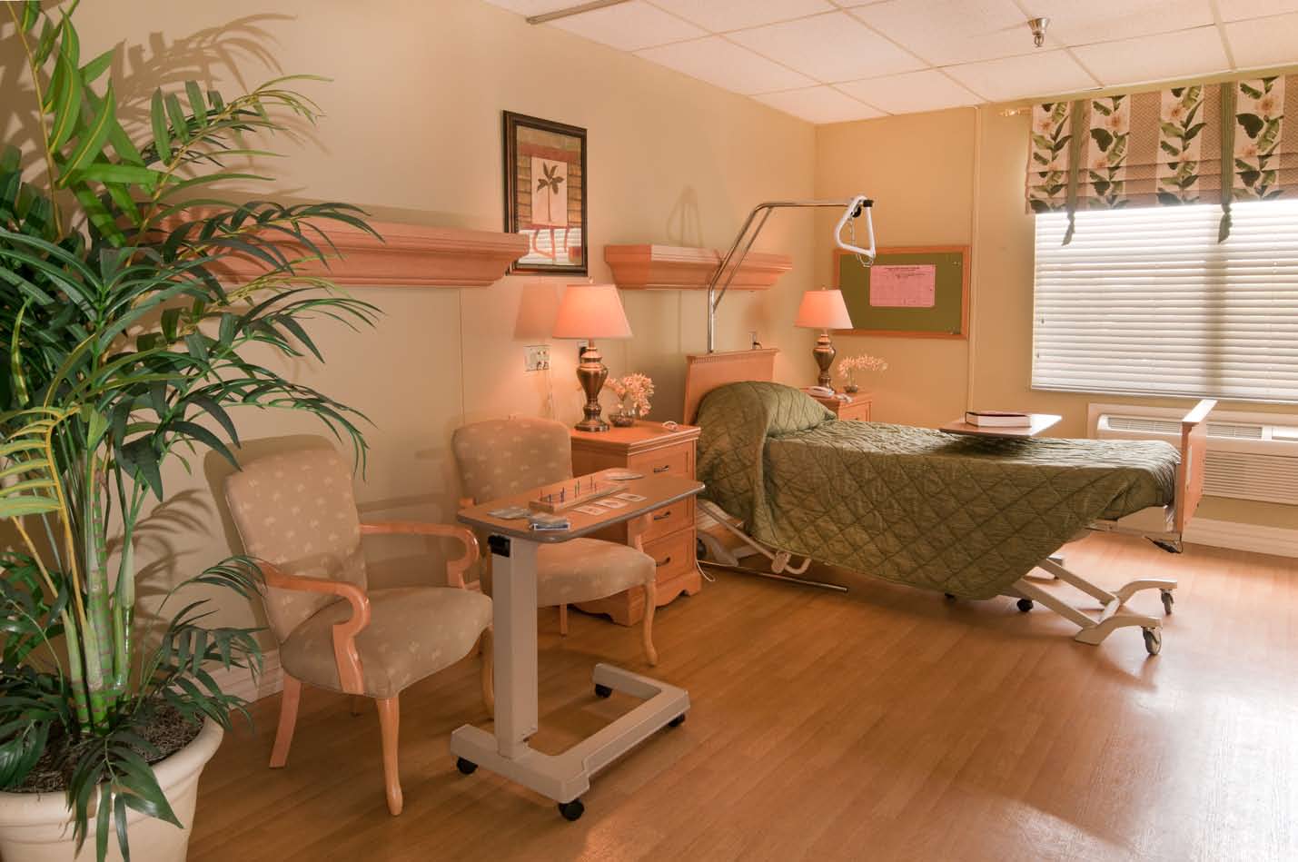 Gallery Valencia Hills Health & Rehabilitation