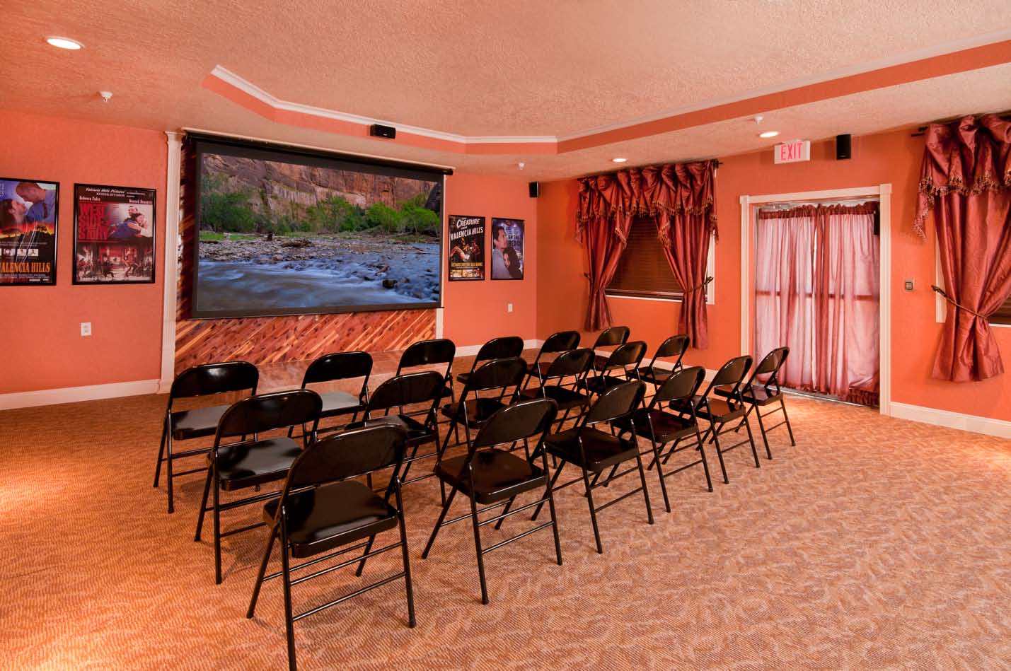 Gallery Valencia Hills Health & Rehabilitation