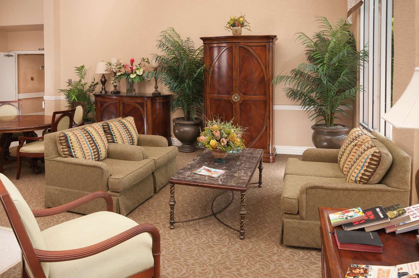 Gallery Valencia Hills Health & Rehabilitation